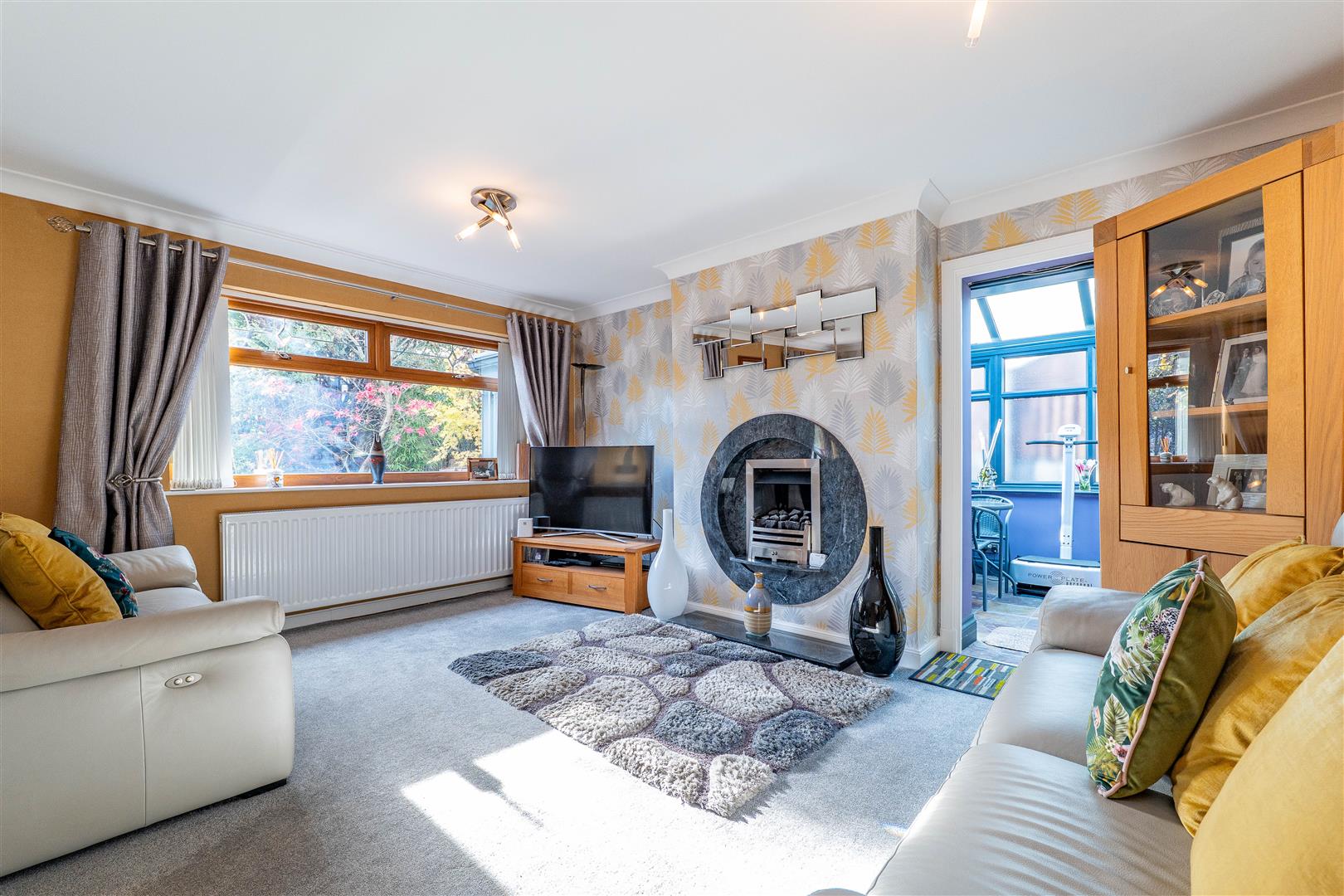 3 bed property in Woodside Grove, Blackburn